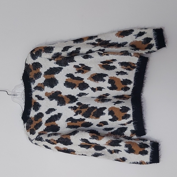 Minkpink Soft Comfy Fuzzy Leopard Print Long Sleeve Sweater - Picture 3 of 4